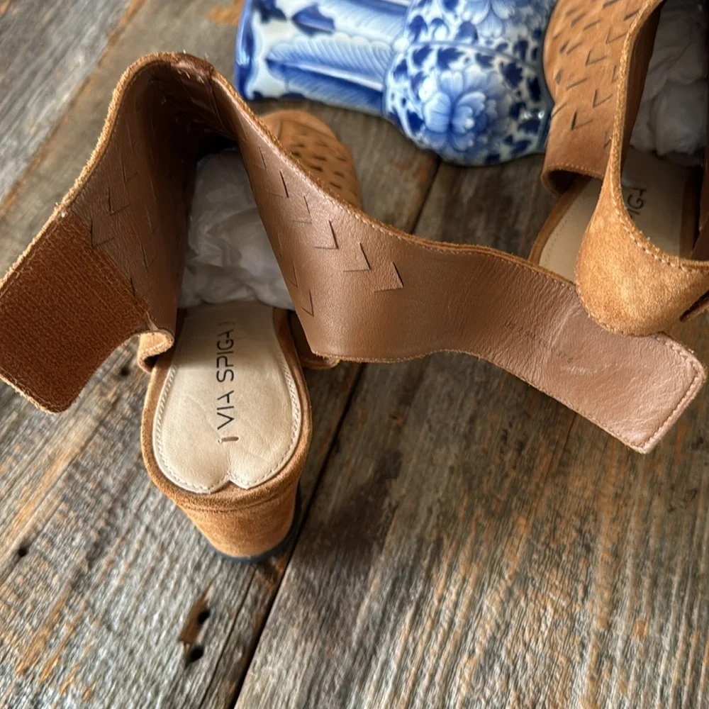 Via Spiga Leatrice Suede Wedge Sandals Size 7.5M